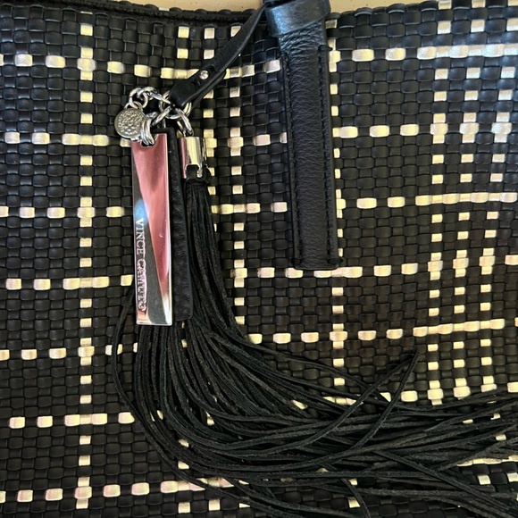 🖤 🩶 Vince Camuto Metallic Silver & Black Tote - Picture 12 of 13